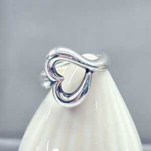 James Avery Retired Abounding Heart Ring Size 7